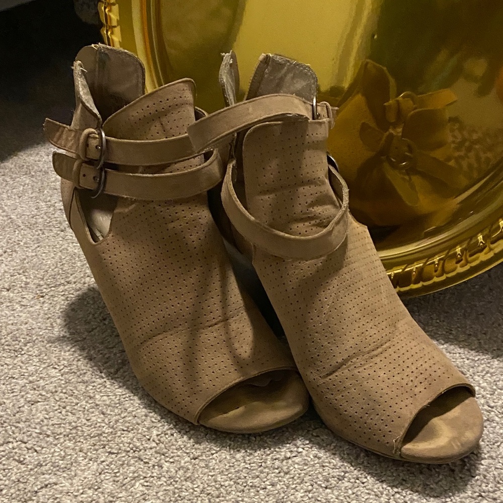 White Mountain Tan Peep-Toe Heeled Boots